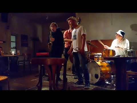 Christian Magnusson Quartet feat. Allan Praskin: Confirmation