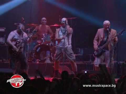 Светльо & The Legends изригнаха с мощен трибют на Хиподил и Холера