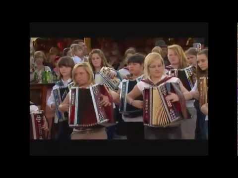 Na golici - ORKESTER PANONIKA HARMONIKA v oddaji Na Zdravje URADNI POSNETEK