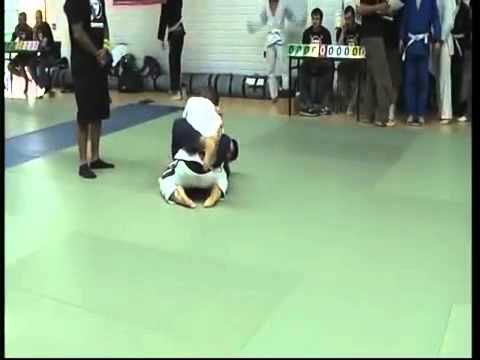 Mikey Rizzo BJJ internationals 2011 collar choke win