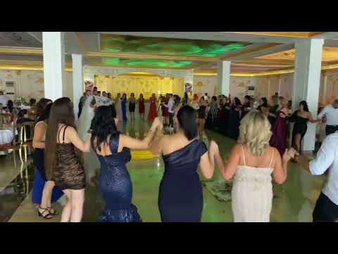 Monda, live në dasëm🤩