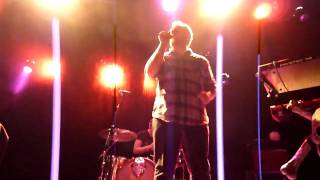 Junior Boys - &quot;Parallel Lines&quot; (Live at The El Rey in Los Angeles  10-14-09))