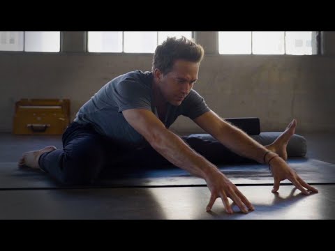 10min. Power Yoga "Flexibility" with Travis