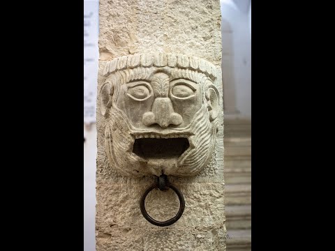 Capitelli e Stemmi Gentilizi di San Nicandro Garganico (FG).