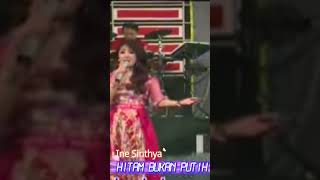 Download lagu Hitam Bukan Putih Ine Sinthya #shortsvideo mp3