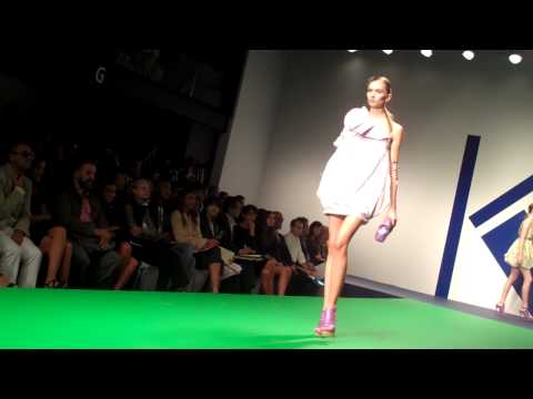 Fashion Broadcasting Corporation @ Krizia SS 2010 / 2011 Milan. Part 2