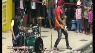 Download lagu THE POTTER'S - AW AW live from Ciwalk Bandung mp3