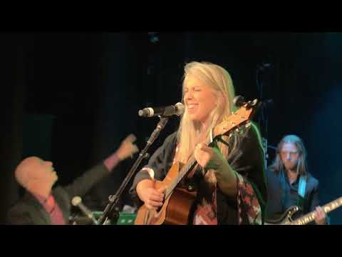 Warriors Of Peace - Iris & Ofer Portugaly's Gospel Choir feat. Yael Deckelbaum