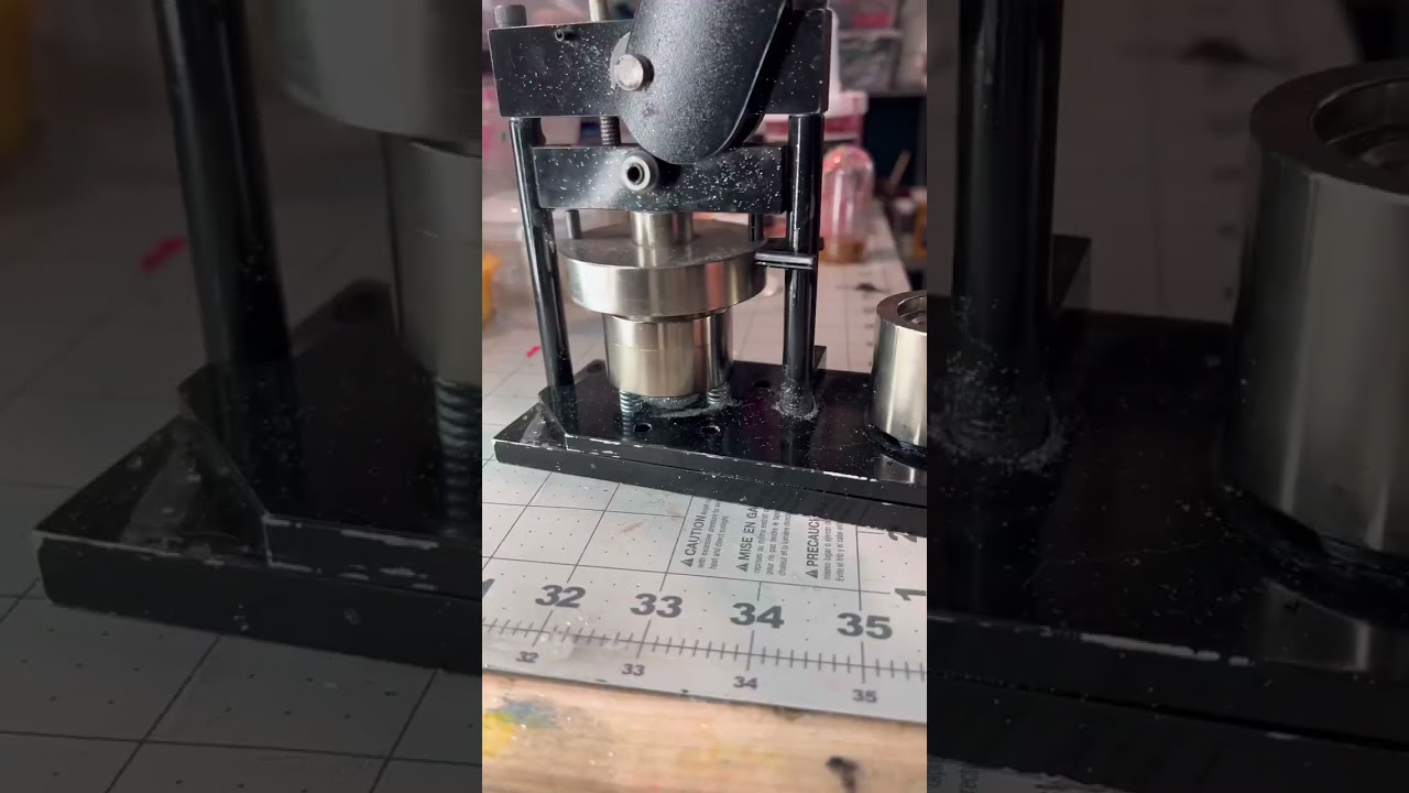 Will it Button? 💧#button #quakeholdgel #pin