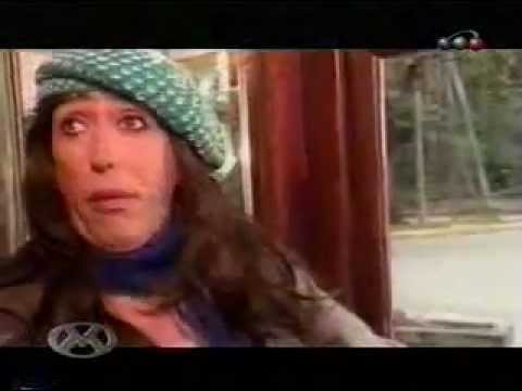 Flor se sienta ( Vestido azul)- videomatch. (Marcos Lenzi)