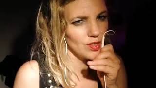 Über ihr taute das Eis - Silly Cover