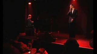 Denis Fischer singt Juhnke