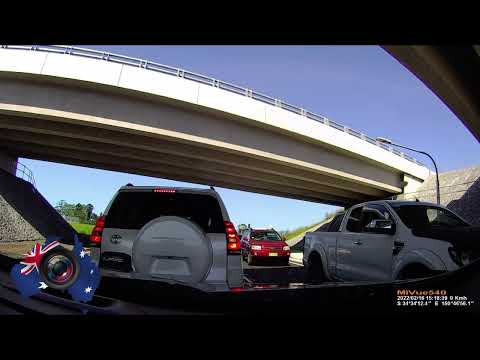 Aussiecams - 1 Minute of Bad Driving 33