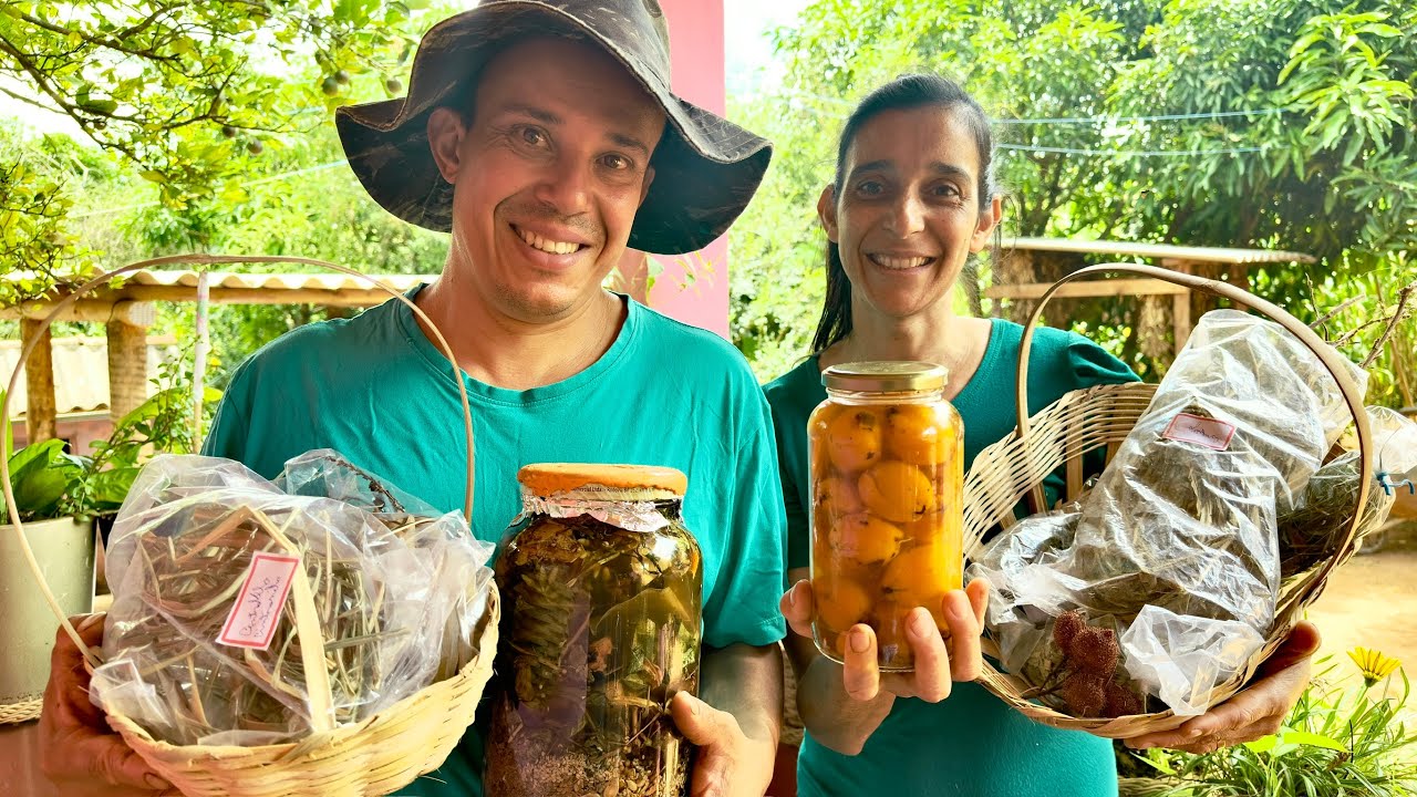 SEU JUCA  FAZENDO A GARRAFADA E FALANDO SOBRE MAIS 100 PLANTAS MEDICINAIS