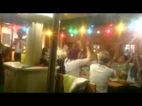 Die Hände zum Himmel   Die WUZIS   Herbstfest Wildwiese