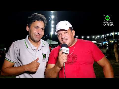 BASTIDORES DA FESTA DA ILHA D'AJUDA JAGUARIPE BAHIA BRASIL 18/02/2024.  ENTREVISTA OUVINDO O POVO