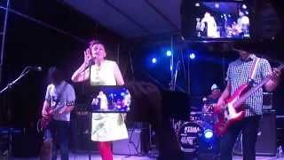 Moonpools &amp; Caterpillars - Soon ( Live at The Outpost )