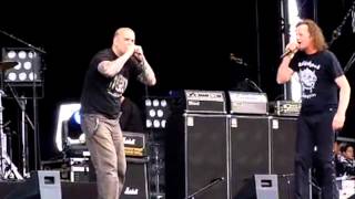 Phil Anselmo tour - QOTSA ugly xmas sweater - Black Map - Defeater, Bastards - Feared, Your God