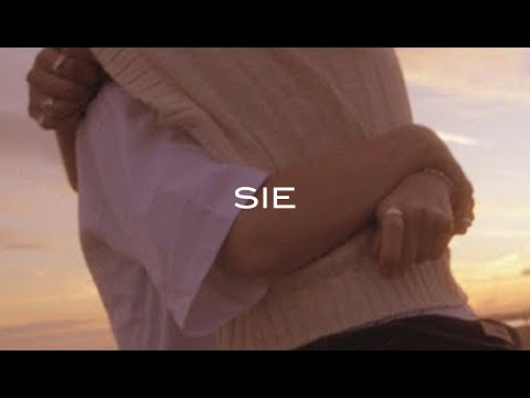 Wilhelmine - sie (Offizielles Musikvideo)