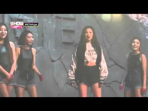 Hyuna being adorable