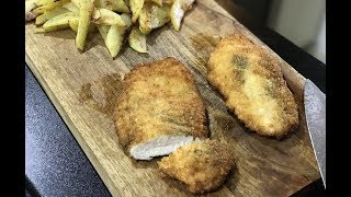 איך לטגן שניצל ביתי מושלם - חזה עוף מצופה פירורי לחם פנקו מטוגן קריספי וטעים !