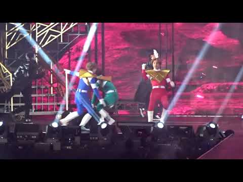 180210 Super Junior dressed up as Super Sentai in Super Show 7 in Hong Kong