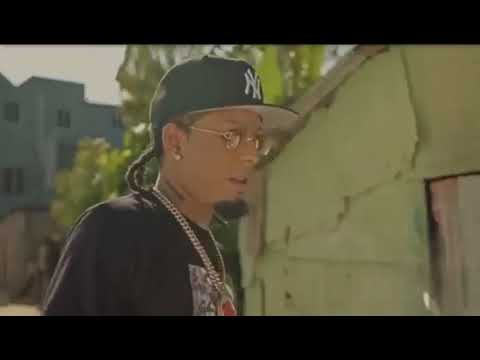 Riki curu amanecí Chucky Chucky