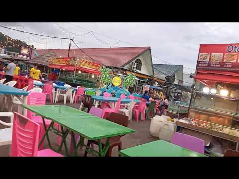 Navegando pelos alimentos coloridos no Patong Otop Shopping Paradise - tanta variedade para escolher