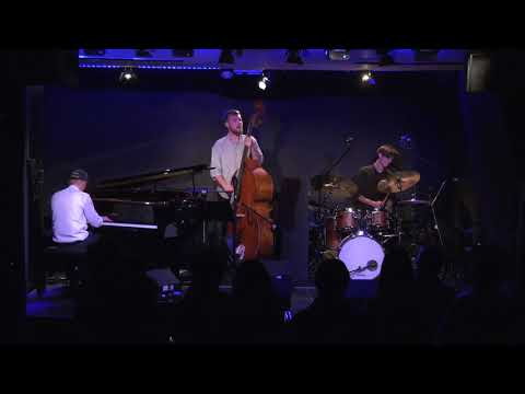 Bokeh Acousic Trio   Pulse of God