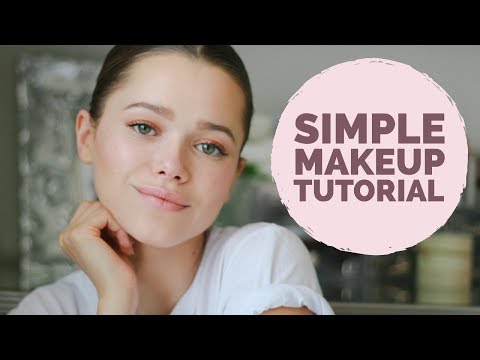 シンプルなメイクアップチュートリアル。カバーガール トゥルーブレンド マットメイドファンデーション (Simple Makeup Tutorial: Covergirl TruBlend Matte Made Foundation)