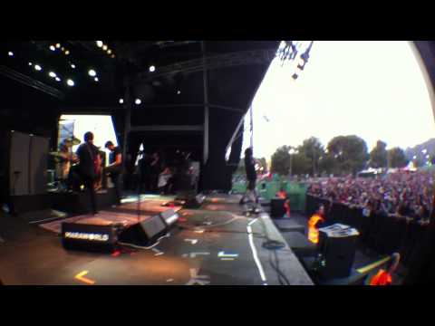 Berri Txarrak - Denak Ez Du Balio (feat Liam from Cancer Bats) @ Costa de Fuego (Benicàssim, Spain)