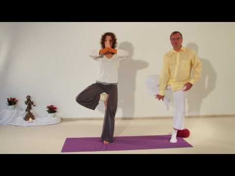 Baum - Gleichgewichtsübung - Praktische Anleitung (Auszug aus einer kompletten Yoga Anfängerstunde)