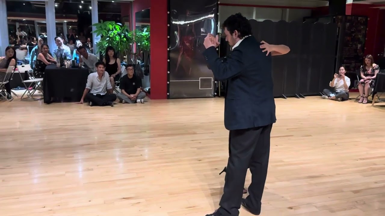 Video thumbnail for Federico Naveira y Sabrina Masso, Hong Kong, 2024, 5/5