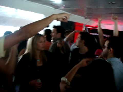 Deep Swing rocking the party