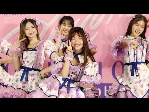 [Focus Cam 4K60p] 230624 Monet BNK48  - Wink wa 3 Kai @ MBK Center