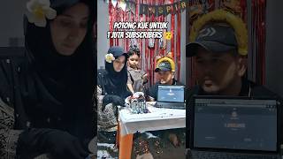 Download lagu POTONG KUE DULU GUYS 😋🥳 #shorts #1jutasubscribe #1jutasubscriber #1msubscribers #hiburan mp3