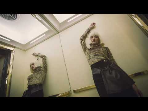 Niko Schwind feat. Felix Raphael - Circles