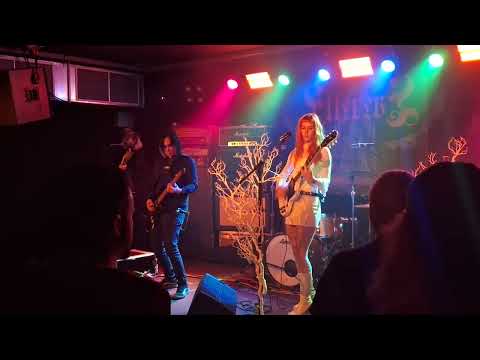 Ellereve - The Veil of your death (live) at JuHa West, Stuttgart, 18.11.2025