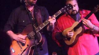 Raul Malo, Seth Walker - Blue Eyes Crying In The Rain