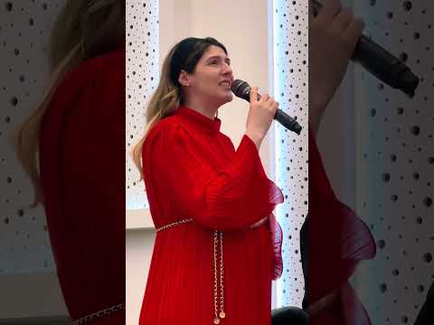 🎤 Magda Mariș - Dacă sufletul îţi e apăsat / Sunt multe monumente în lume