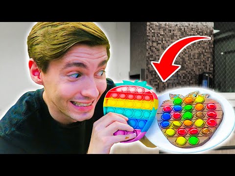 LIPÃO NA COZINHA - FIZ UM POP IT de CHOCOLATE M&M