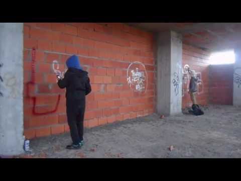 GRAFFITI BOMBING IN ABANDONED HOUSE
