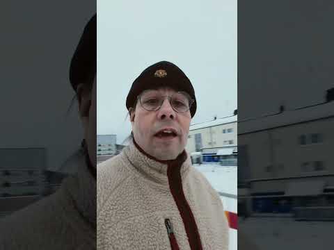 Nytkin kirjastossa käyty