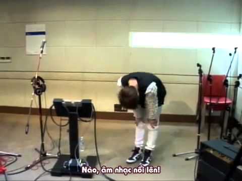 [Vietsub] KAI aegyo & Kyung Soo sexy dance @ 130607 Simsimtapa Radio [EXOPLANETVN.COM]