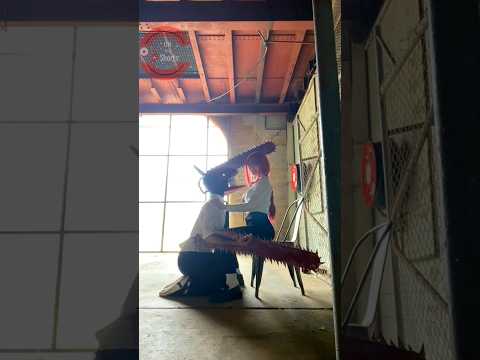 Makima Kisses Denji ⛓️😘🪚 Chainsaw Man Cosplay #shorts