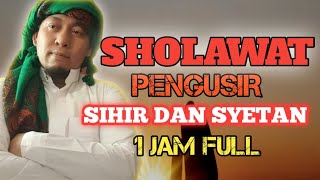 Download lagu SHOLAWAT PENGUSIR SETAN DAN SYIHIR USTADZ UJANG BUSTOMI FULL 1 JAM mp3 Download lagu SHOLAWAT PENGUSIR SETAN DAN SYIHIR USTADZ UJANG BUSTOMI FULL 1 JAM mp3