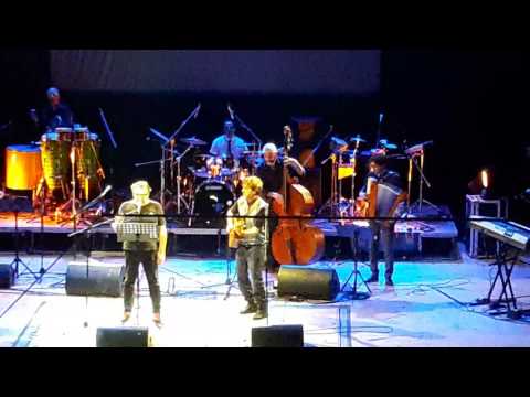 A MARE SI GIOCA . PARTECIPAZIONE  NINO FRASSICA  A MESSINA