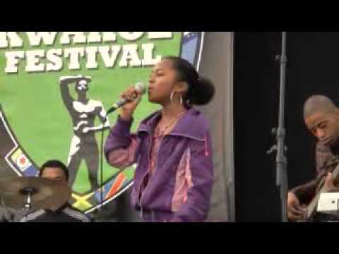 Sherefa met x-factor candidaat 2010