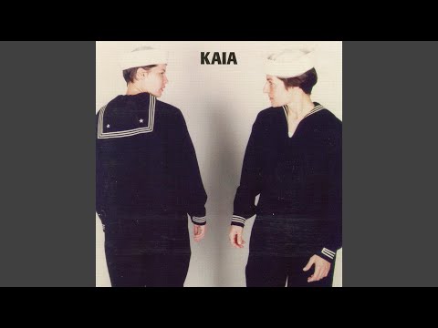 << > Delilah - Kaia