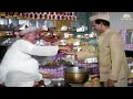 दिवाली के दिन मिठाइयां खरीदी जाती हैं 